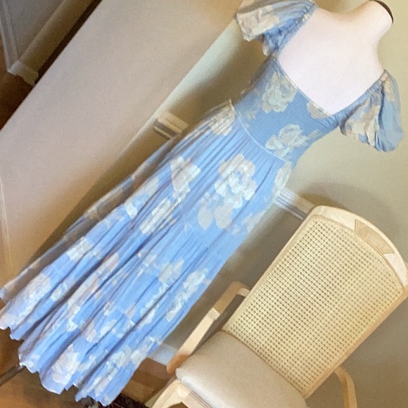 Free People like new worn twice size large. Blue white and gray smocked bodice - Picture 5 of 8